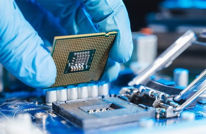 Công nghệ bán dẫn phát triển mạnh mẽ trong năm 2024