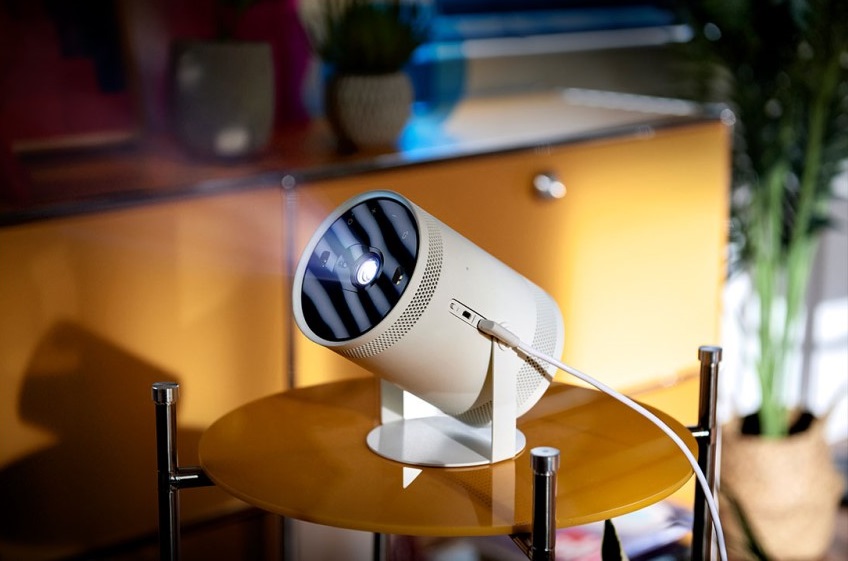 Samsung ra mắt máy chiếu The Freestyle thế hệ 2, giá 16,9 triệu đồng