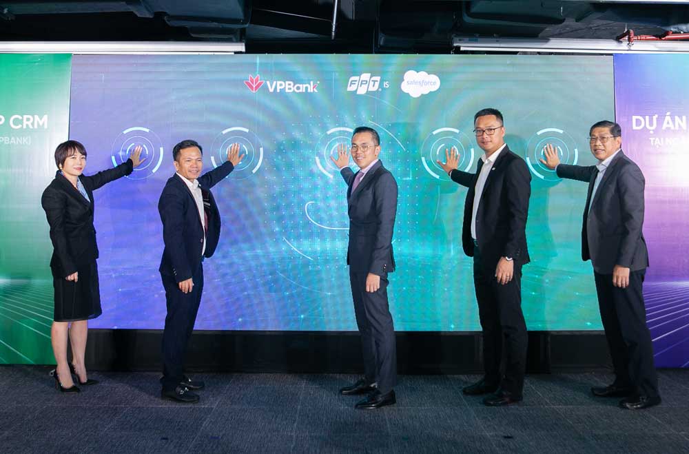 VPBank hợp tác FPT IS triển khai Salesforce CRM nhằm tối ưu hóa quy trình