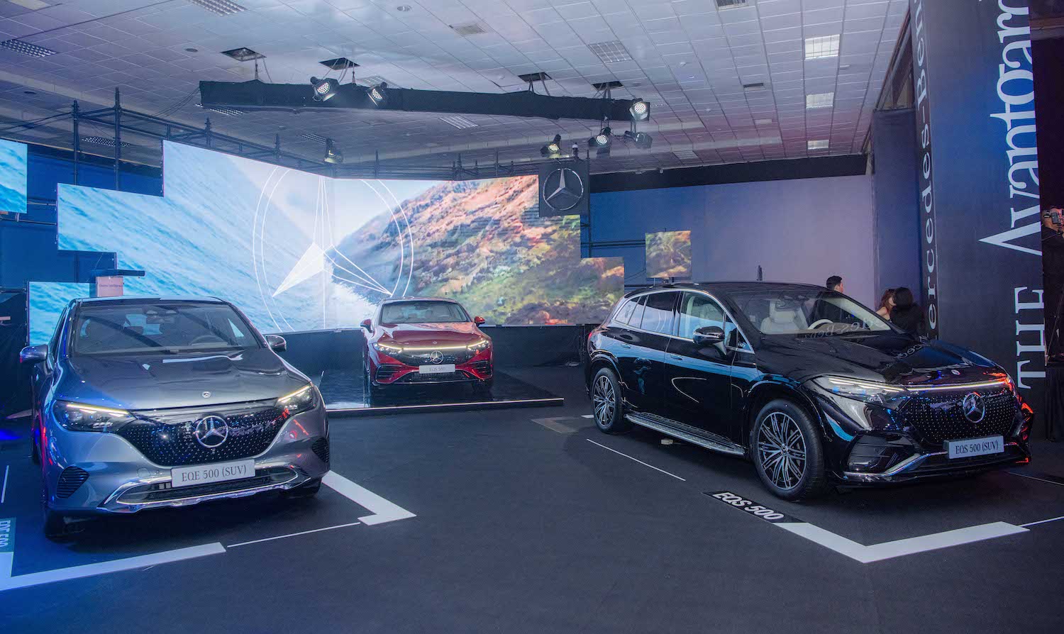 Ngắm dàn xe sang trị giá 150 tỷ đồng tại Mercedes-Benz: The Avantgarde