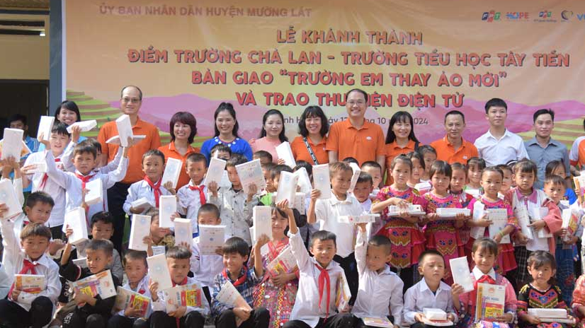 FPT và Quỹ Hy Vọng "chắp cánh ước mơ" tại Mường Lát - Thanh Hóa