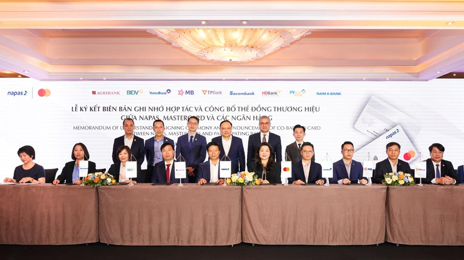 Mastercard và NAPAS hợp tác phát hành Thẻ đồng thương hiệu với các ngân hàng