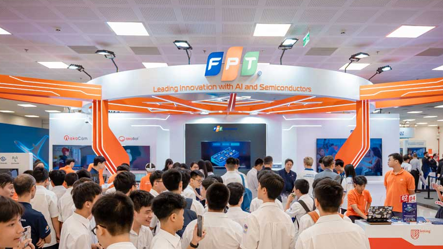 FPT khoe "vốn liếng" để chớp cơ hội từ làn sóng AI, bán dẫn