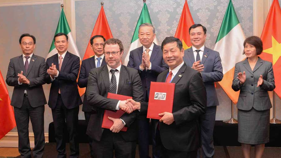 FPT hợp tác phát triển nhân lực công nghệ và ứng dụng AI tại Ireland