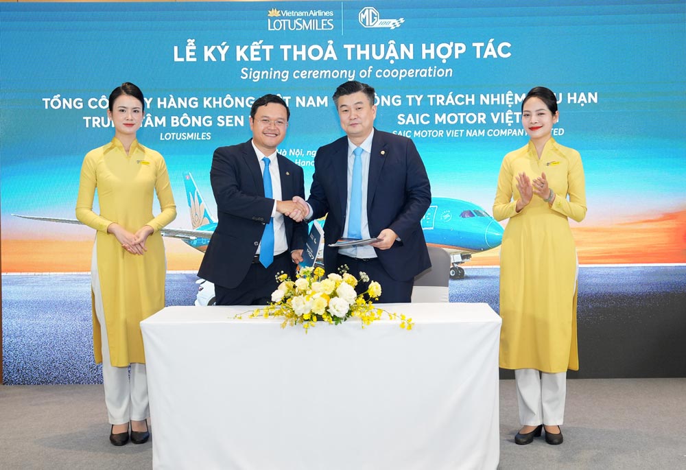 MG Việt Nam hợp tác với Vietnam Airlines khai thác tập khách hàng cao cấp