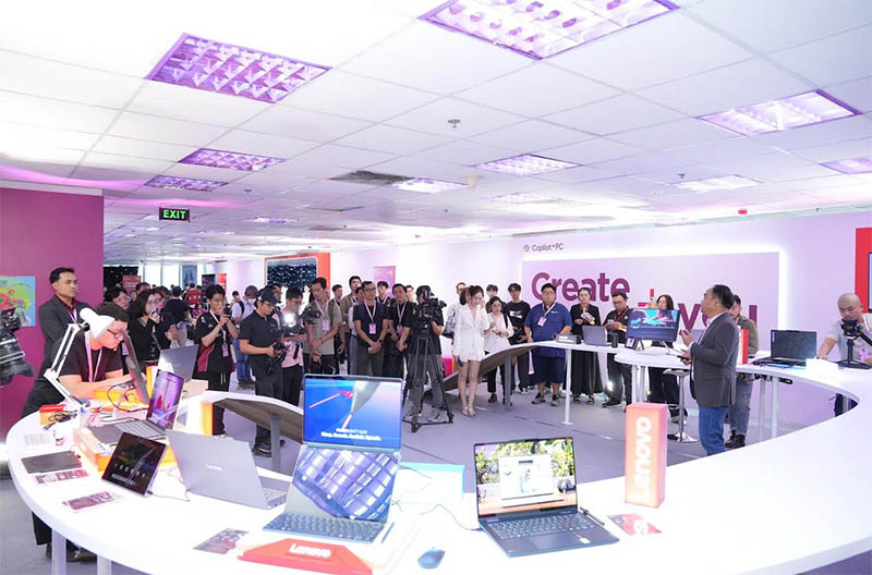Lenovo Việt Nam ra mắt dải laptop AI thế hệ mới