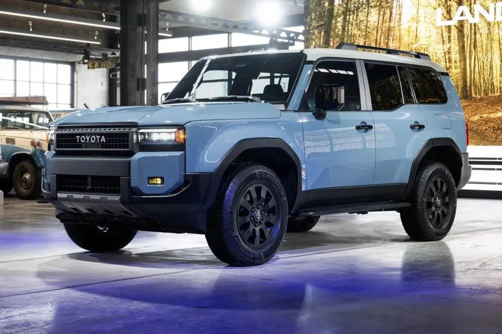 Toyota Land Cruiser Prado 2024 sắp bán tại Việt Nam