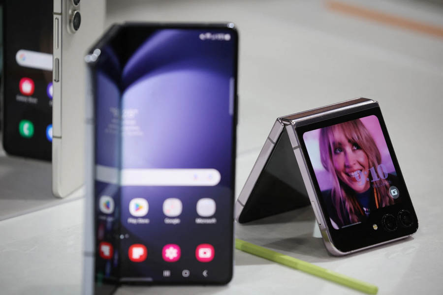 smartphone màn hình gập
