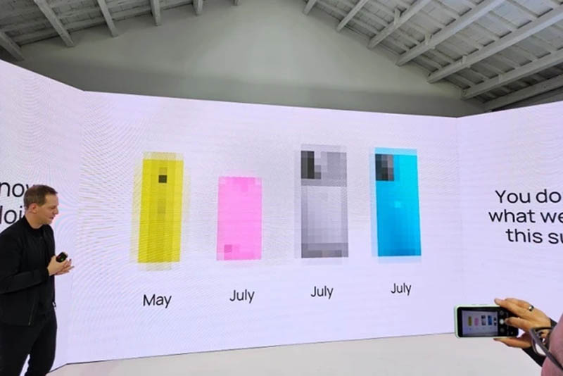 HMD Global hé lộ điện thoại nắp gập Barbie