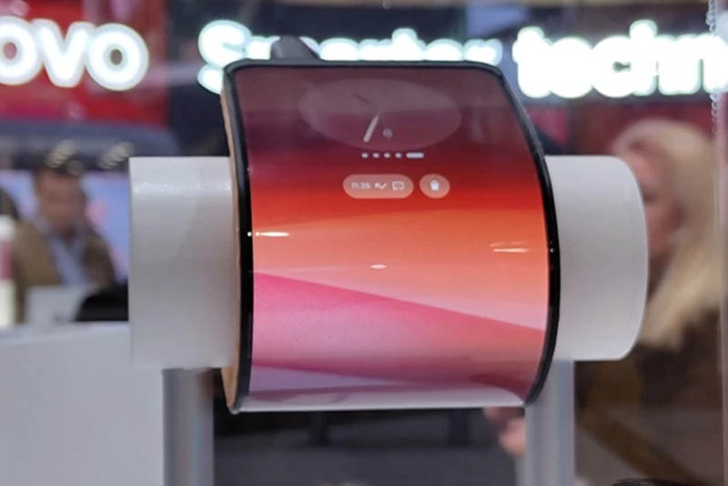Motorola trình diễn smartphone uốn dẻo tại triển lãm MWC 2024