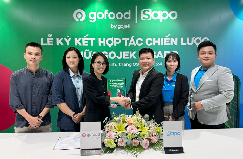 Sapo bắt tay Gojek triển khai giải pháp Sapo FnB quản lý bán hàng đa kênh kết hợp