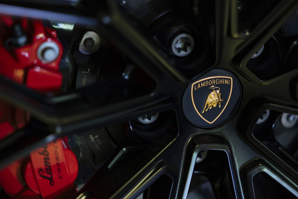 Lamborghini Revuelto 