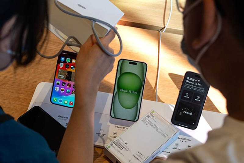 iPhone 15