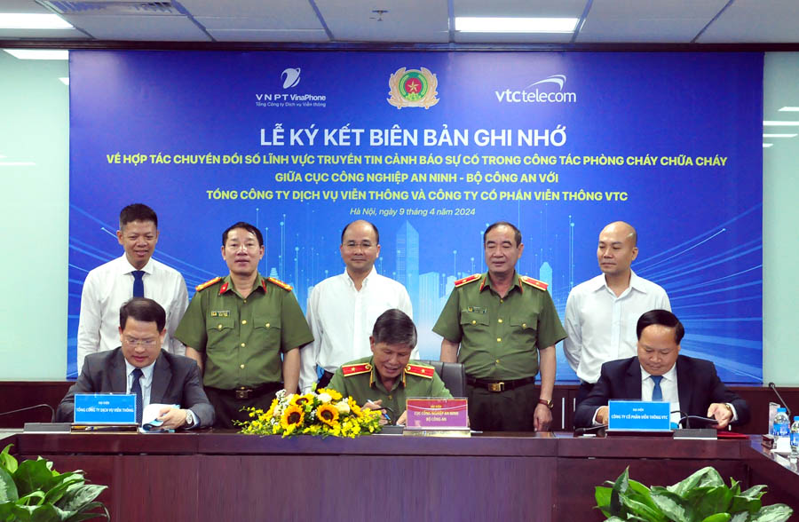 Hợp tác chuyển đổi số về cảnh báo Phòng cháy chữa cháy