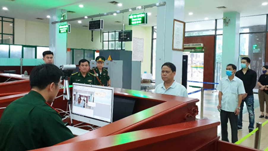 JFace - hệ thống nhận dạng mặt người phục vụ quản lý xuất nhập cảnh