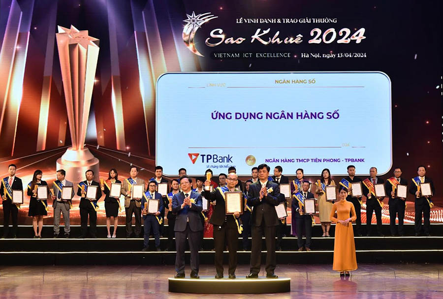 TPBank lập “hat-trick” giải thưởng tại Lễ vinh danh và trao giải thưởng Sao Khuê 2024