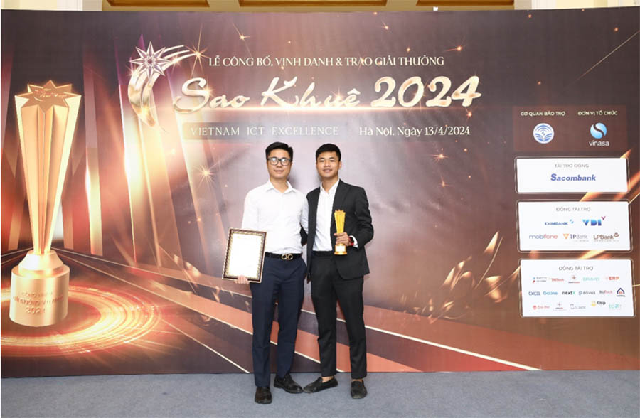 Sổ tay Đảng viên MobiFone nhận giải sao khuê