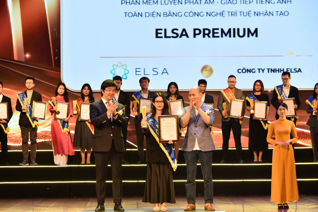 ELSA Speak tiếp tục được vinh danh tại giải thưởng Sao Khuê 2024