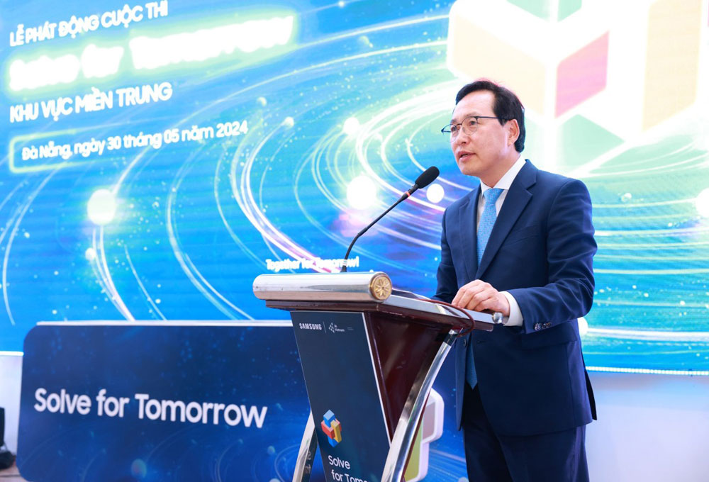 Solve for Tomorrow 2024 hoàn thành chuỗi roadshow khởi động cả 3 miền
