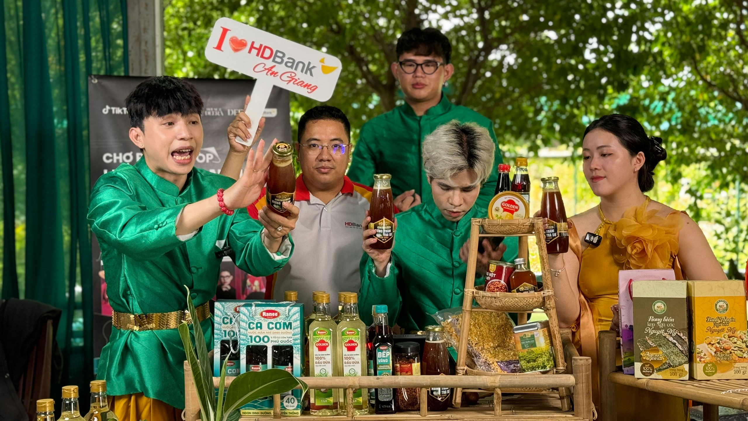 Chợ phiên OCOP "Hương vị An Giang" thúc đẩy đầu ra cho nông sản