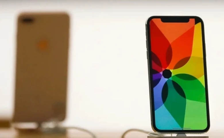iPhone X