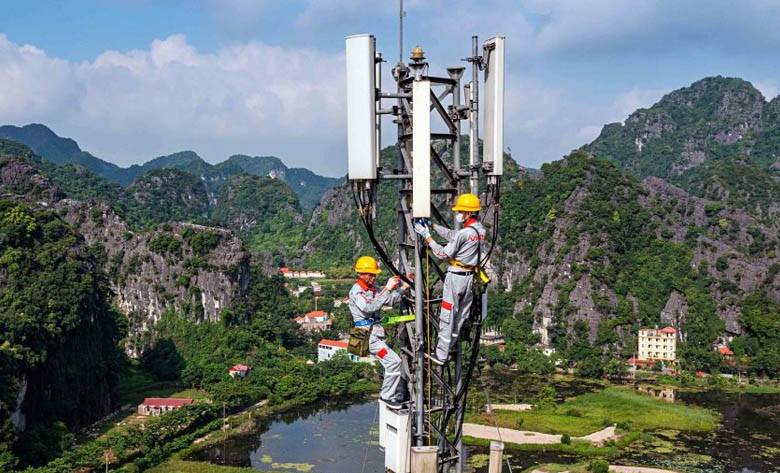 Viettel dẫn đầu về doanh thu viễn thông trong nửa đầu năm 2024
