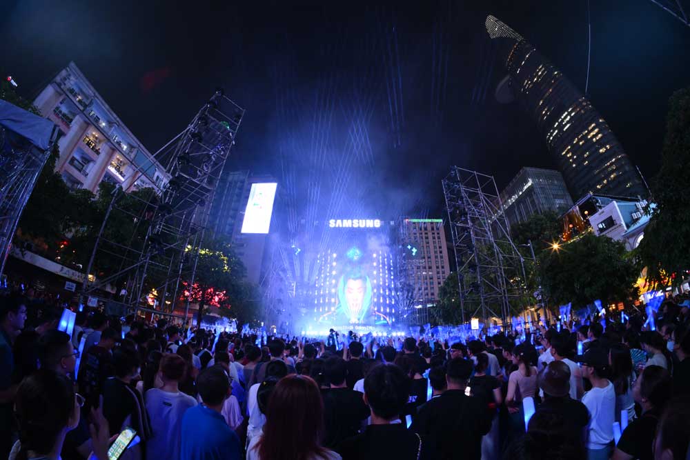 Hơn 50.000 người tham gia Đại tiệc âm nhạc Galaxy AI Immersive