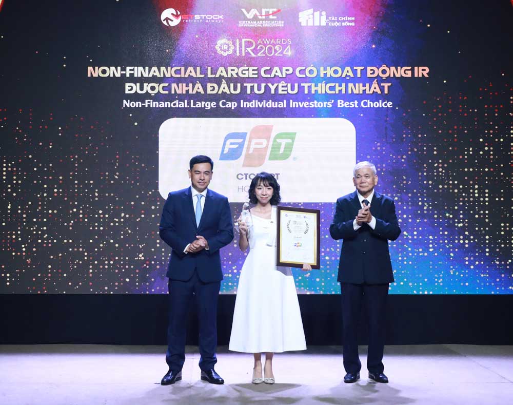 IR Awards 2024: Nhà đầu tư và định chế tài chính đánh giá cao FPT