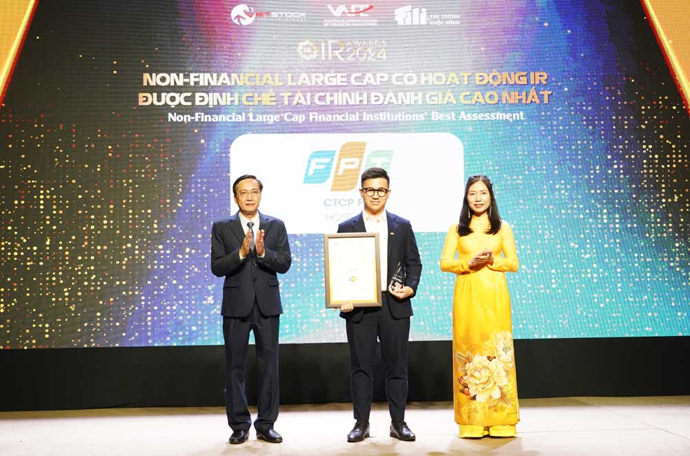 IR Awards 2024: Nhà đầu tư và định chế tài chính đánh giá cao FPT