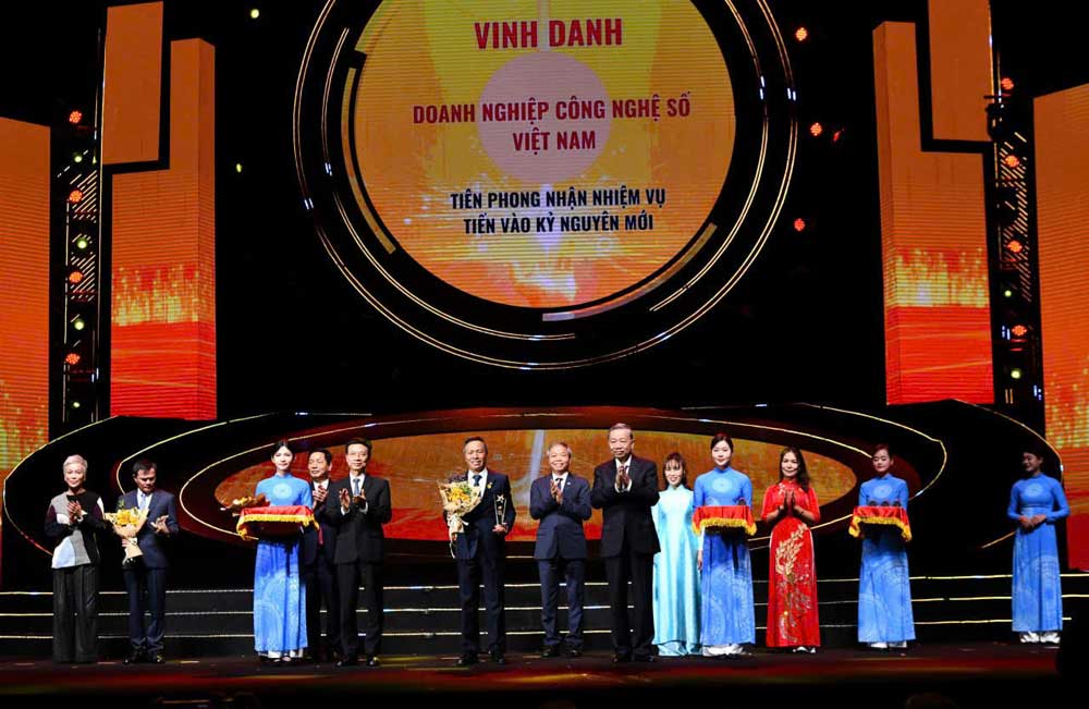 VNPT "gặt hái" 1 cúp Vàng và 3 cúp Đồng giải thưởng Make in Việt Nam