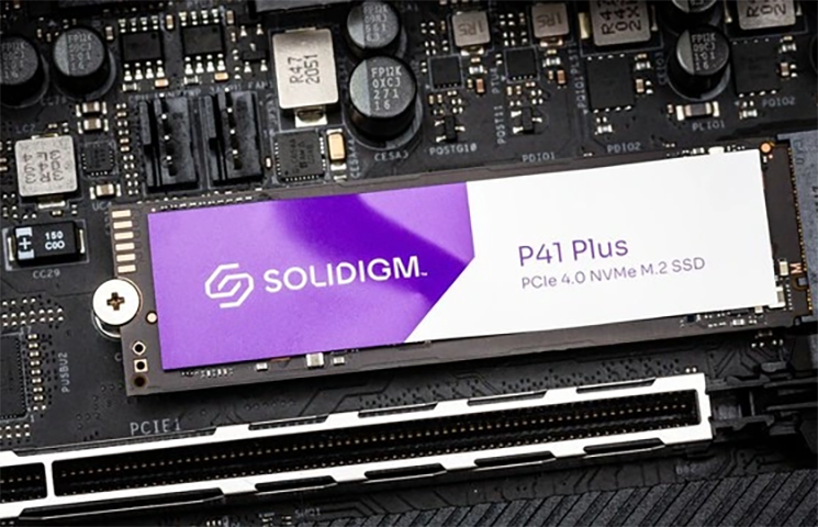 Solidigm rút khỏi mảng kinh doanh SSD tiêu dùng