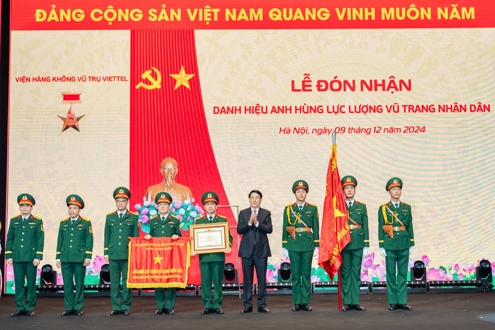 Viettel tăng trưởng 2 con số, nộp NSNN 42,6 nghìn tỷ đồng