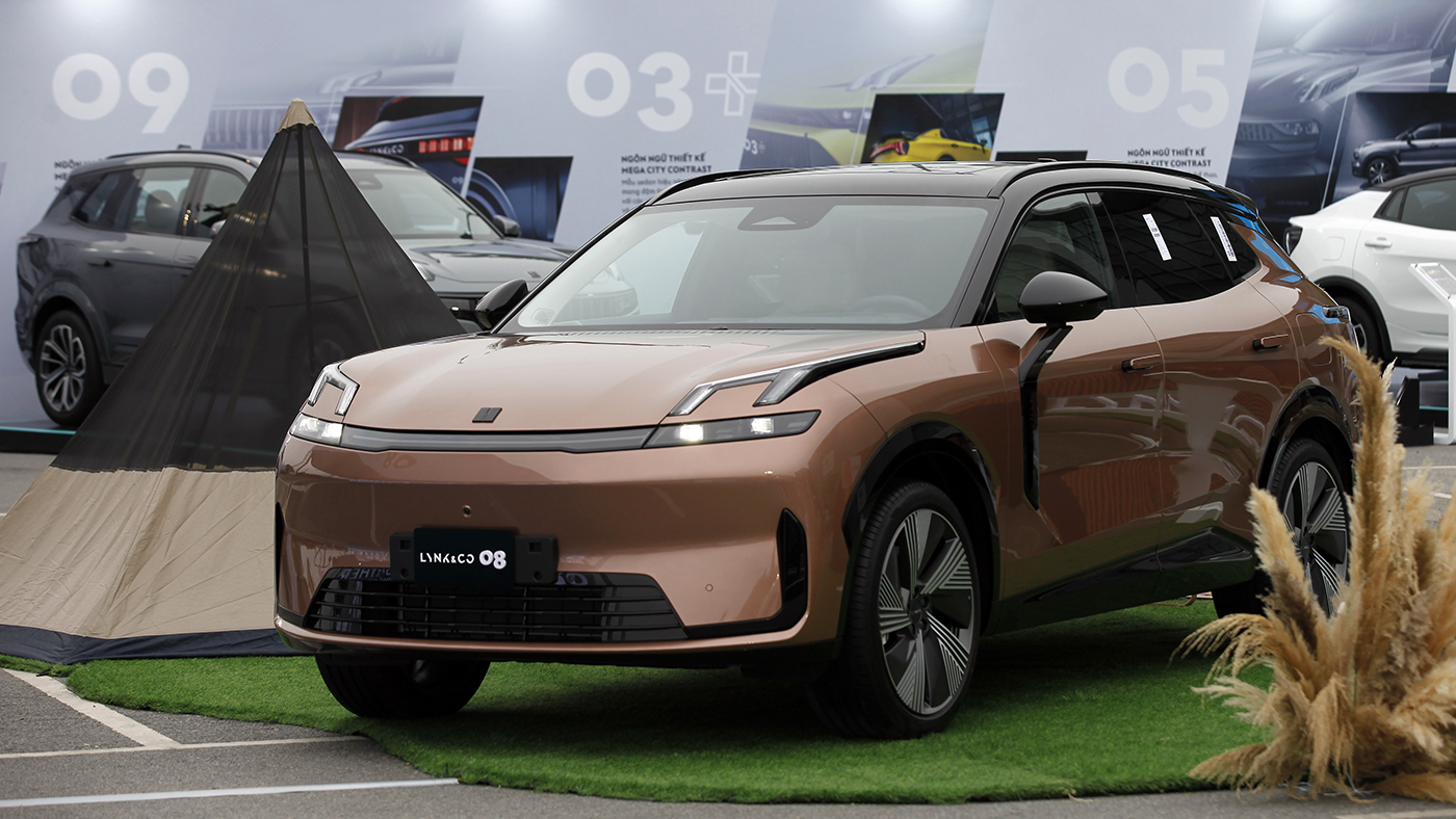 Mẫu xe Hybrid Lynk & Co 08