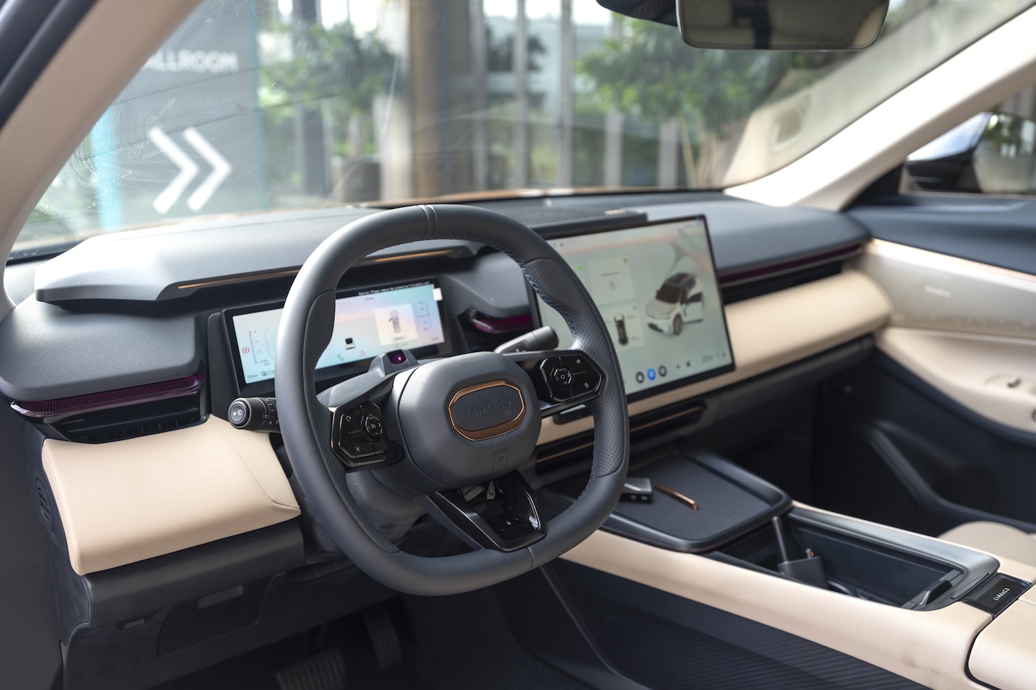 Mẫu xe Hybrid Lynk & Co 08