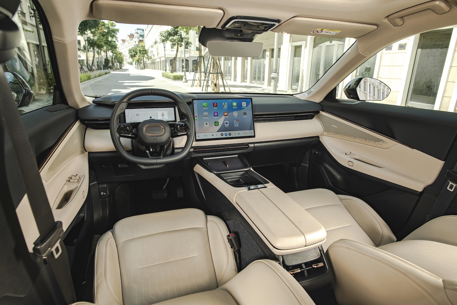 Mẫu xe Hybrid Lynk & Co 08