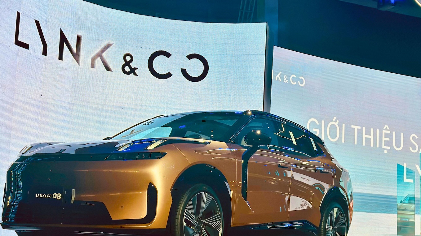 Lynk & Co 08 EM-P ra mắt: Xe plug- in hybrid có khả năng di chuyển 1.400km, giá từ 1,299 tỷ đồng
