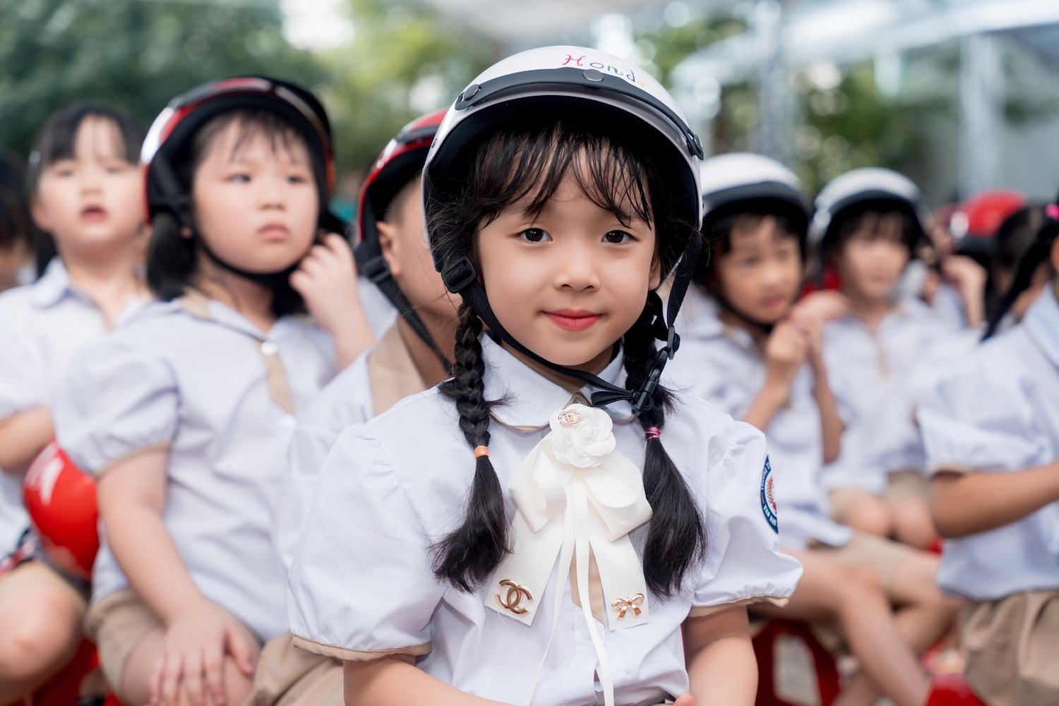 Tặng mũ bảo hiểm cho học sinh lớp Một trên toàn quốc