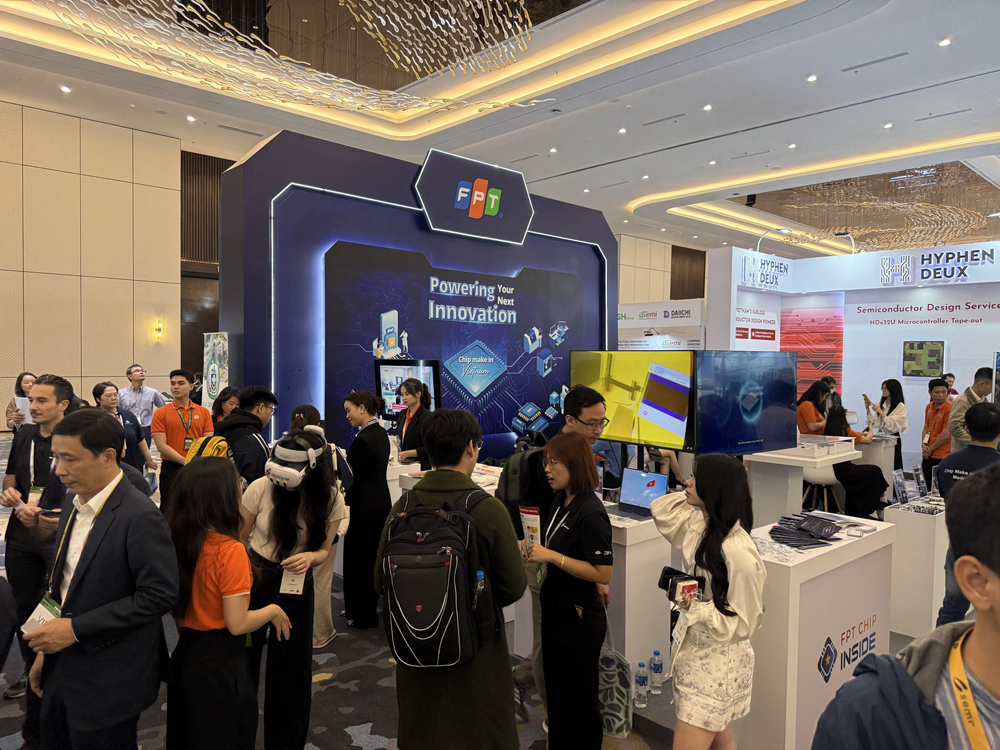 FPT trình diễn hệ sinh thái bán dẫn tại SemiExpo Vietnam 2025