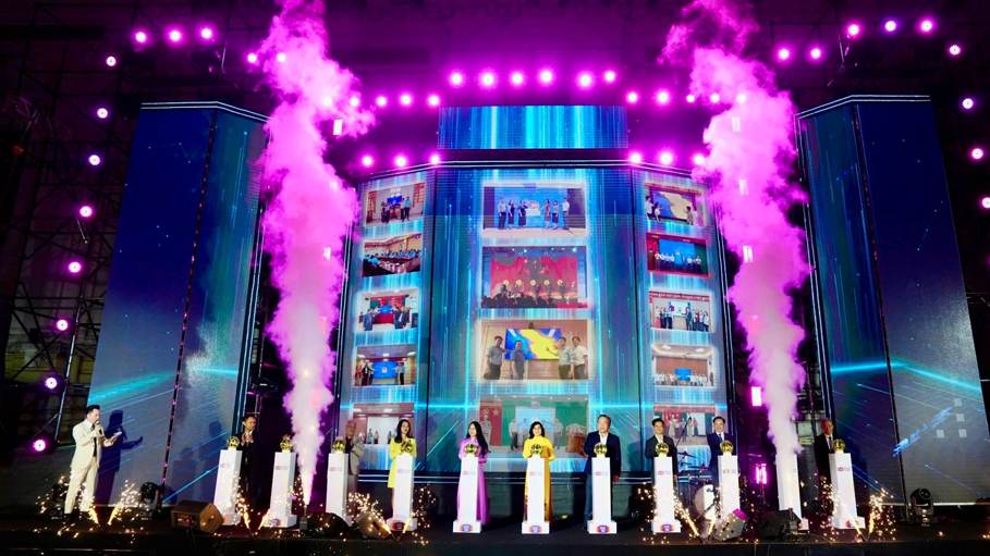 Khai mạc “Ngày mua sắm trực tuyến Việt Nam – Online Friday 2025”