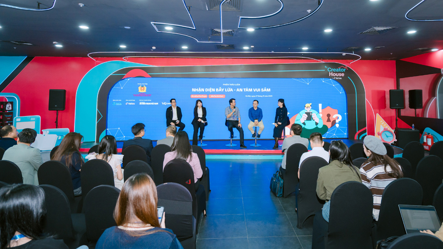 Chống lừa đảo trực tuyến bằng “Khiên 3 lớp”, mỗi người dân là một chốt an toàn