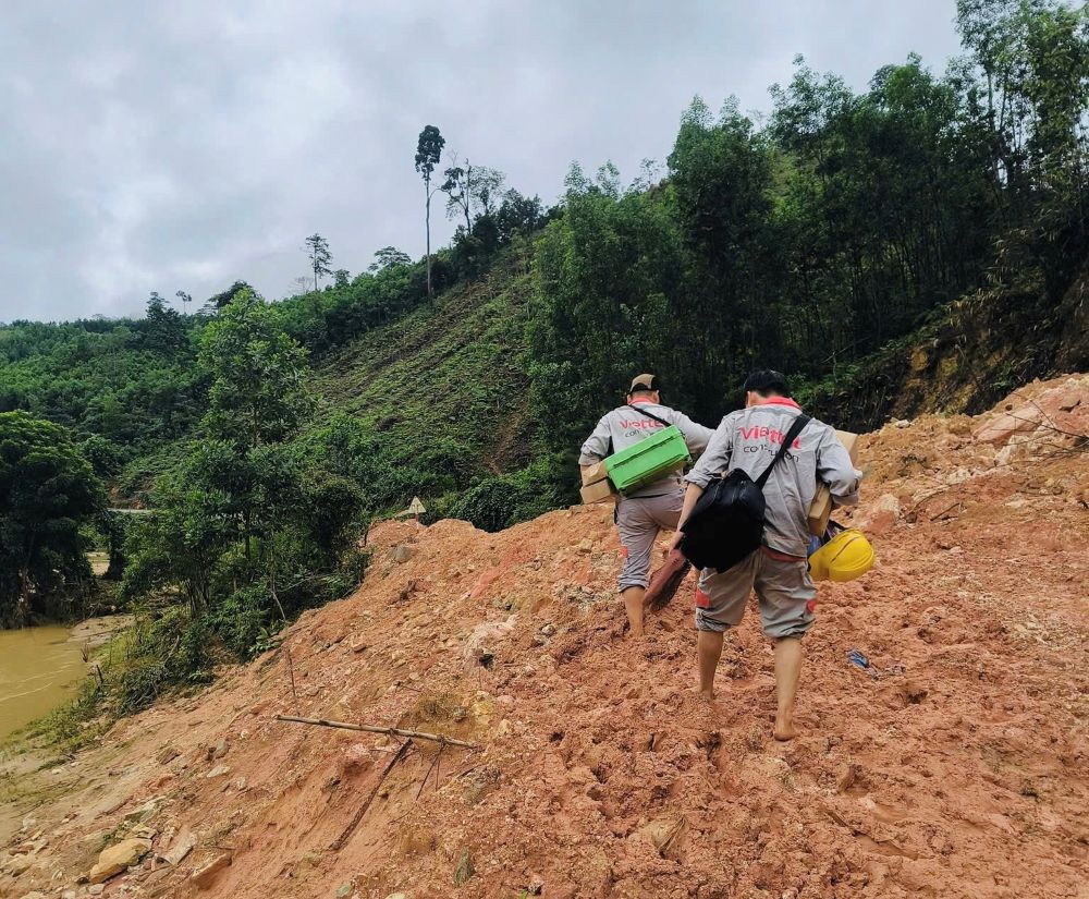 Viettel kích hoạt hệ thống ứng phó bão số 13 tại khu vực miền Trung và Tây Nguyên