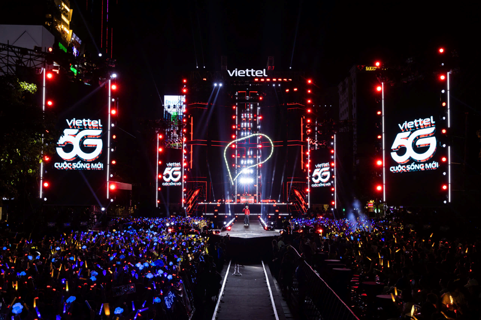 Y-FEST 2025: Hai sân khấu đồng điệu “hòa nhịp thấu cảm”