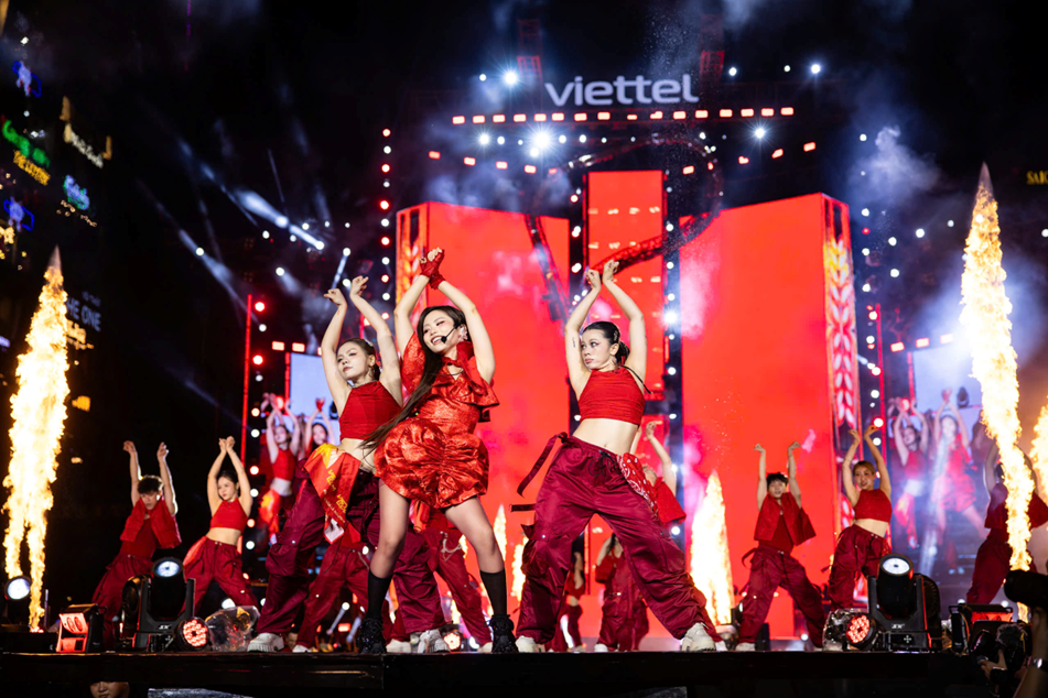 Y-FEST 2025: Hai sân khấu đồng điệu “hòa nhịp thấu cảm”