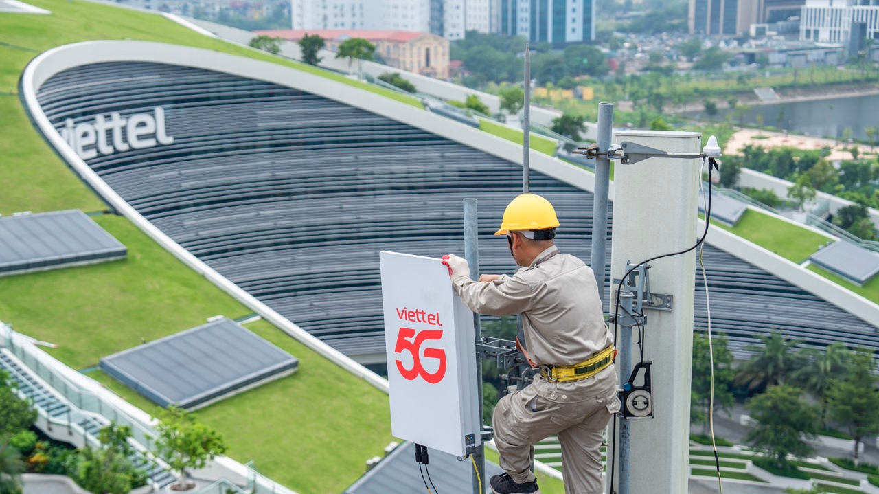 Viettel lắp đặt mới 20.000 trạm 5G trong năm 2025, vượt mốc cam kết về thời gian