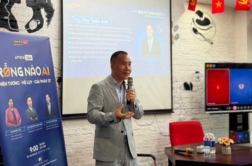 Ông Chu Tuấn Anh, Giám đốc đào tạo Hệ thống Lập trình viên Quốc tế Aptech, chia sẻ về "suy giảm nhận thức do AI".