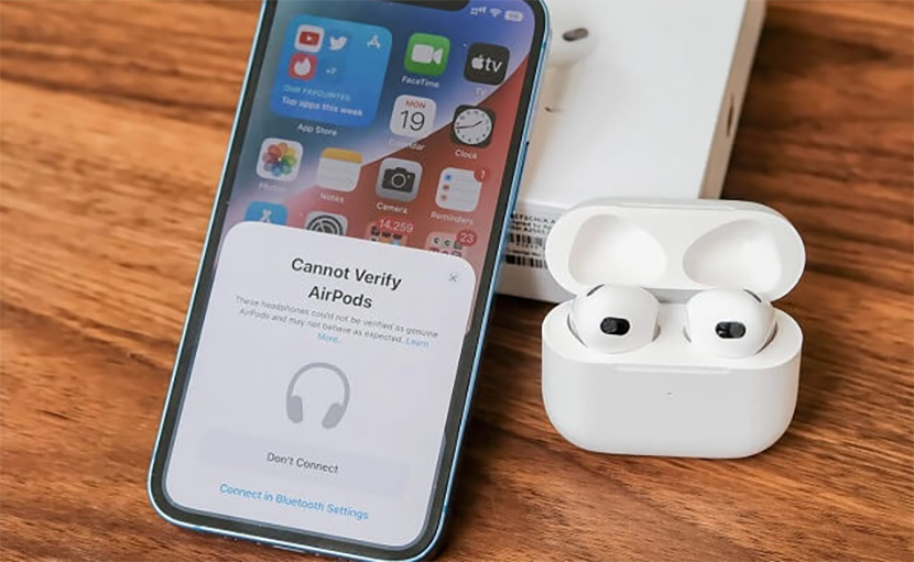 Phone kết nối với mọi tai nghe