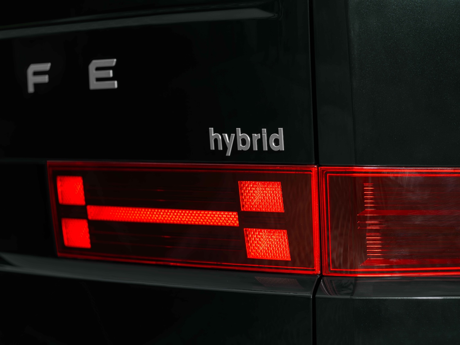 Hyundai Santa Fe Hybrid