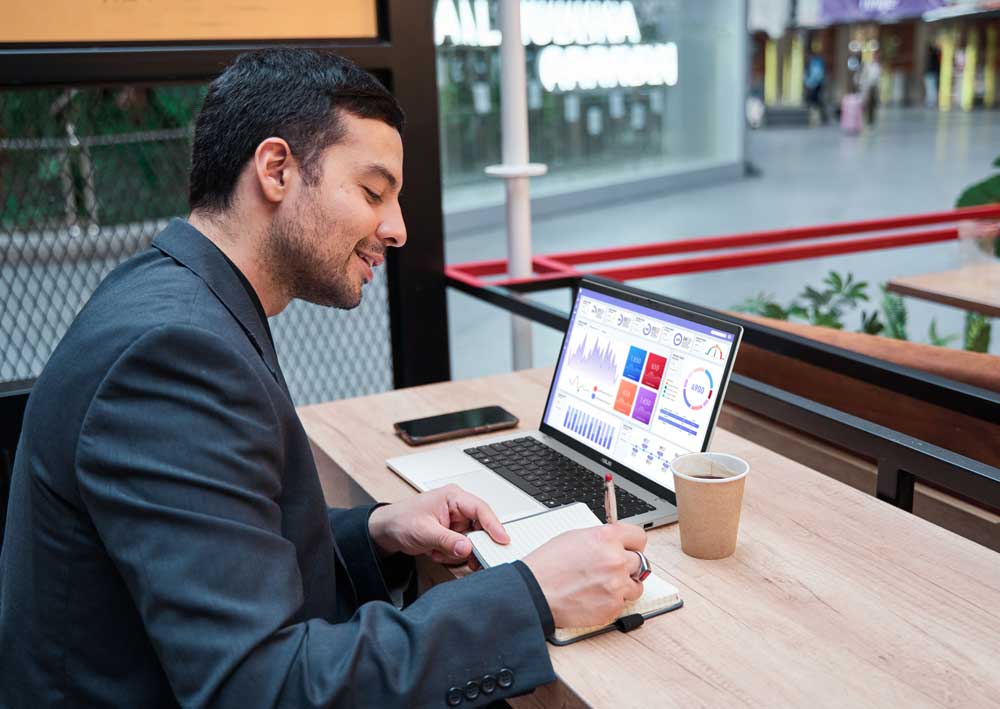 ASUS ra mắt các mẫu laptop AI đầu tiên tại Việt Nam trang bị Intel Core Ultra