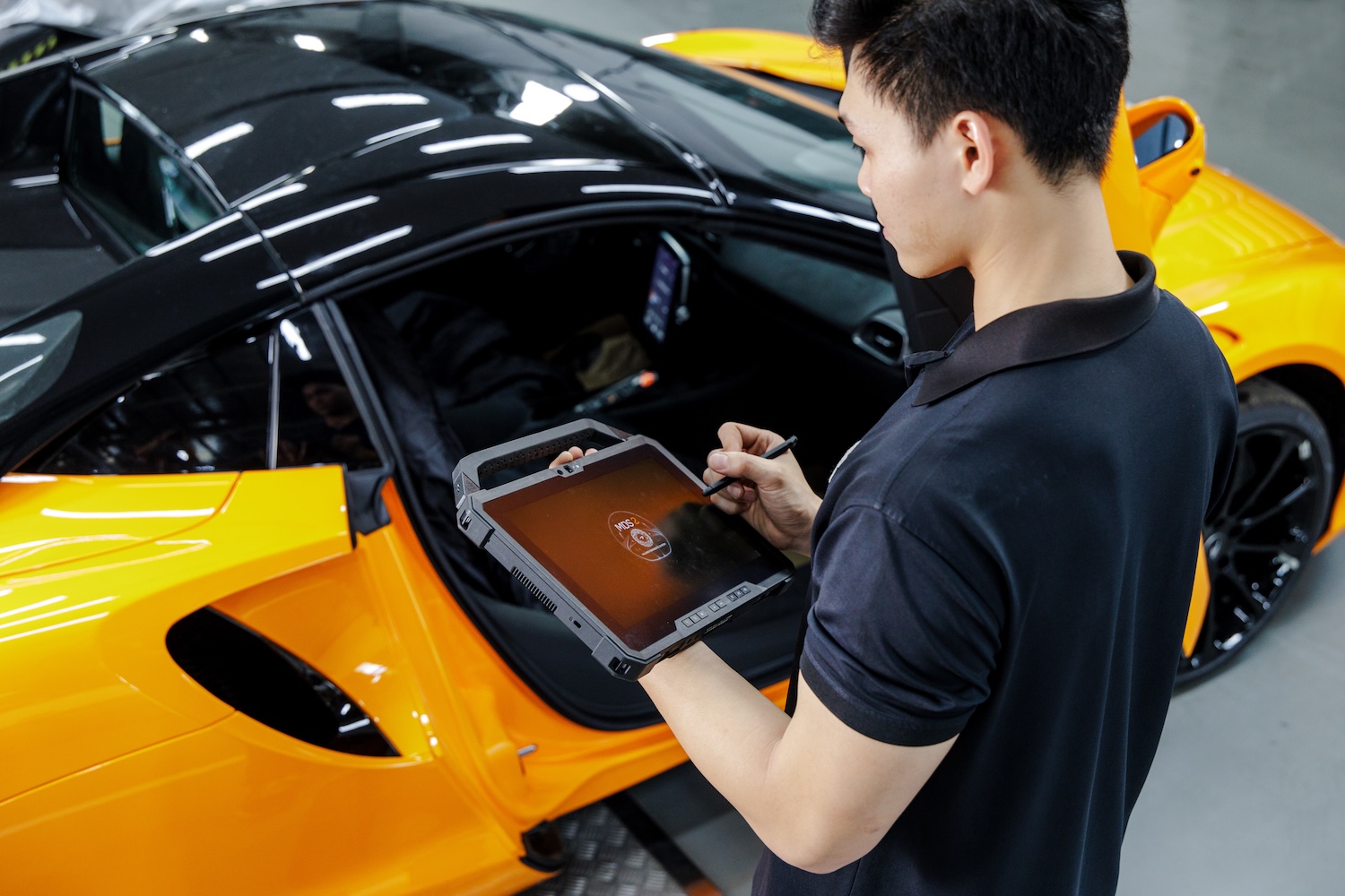 McLaren Hồ Chí Minh được uỷ quyền dịch vụ hậu mãi tại Campuchia