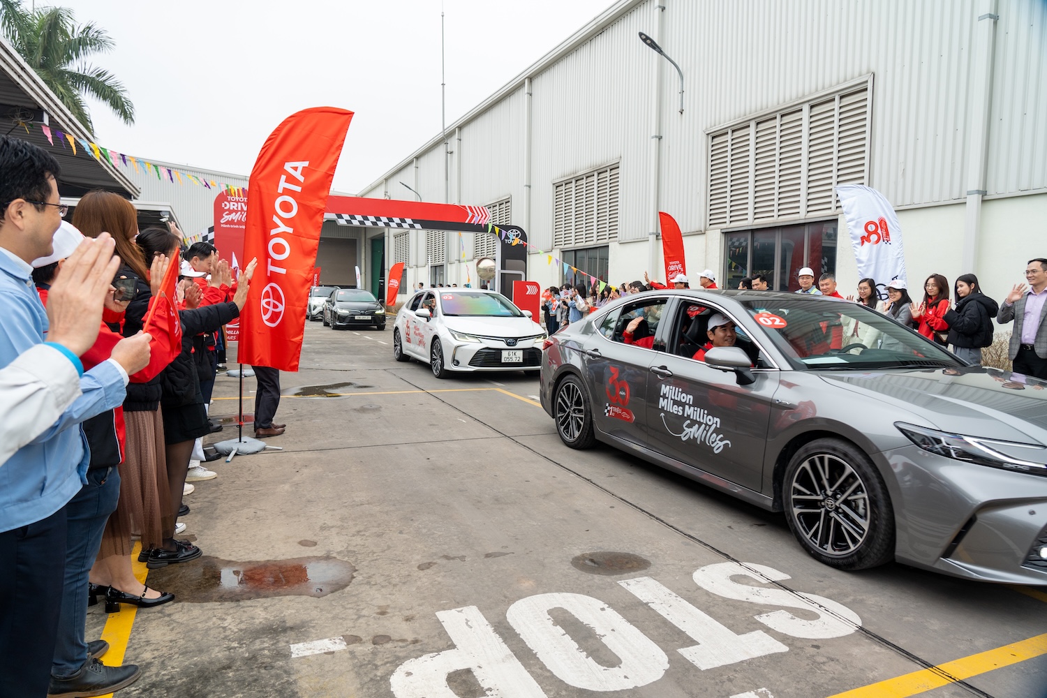 Đoàn xe Toyota Hybrid chinh phục hành trình hơn 5.000km